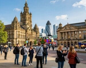 What are the must-see attractions during a trip to Manchester?