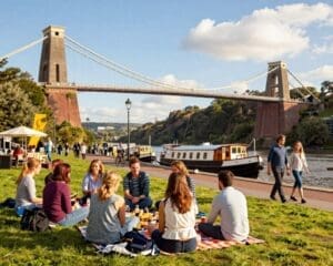 What makes Bristol a great city for a weekend trip?